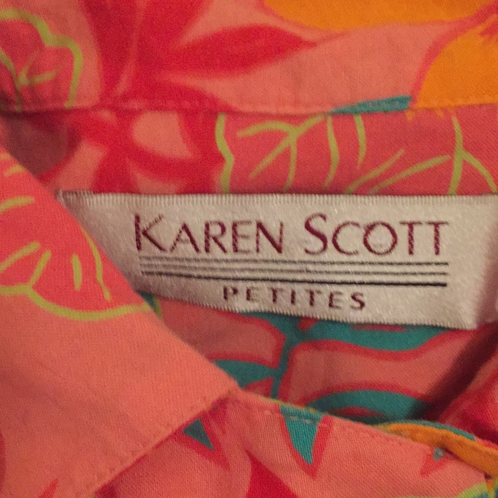 Button up - Picture 3 of 4